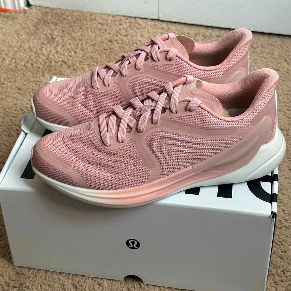 Lululemon Blissfeel 2 Women's Running Shoe - Size 8.5 - Brand new in box